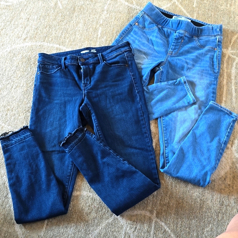 2 Old Navy jeggings